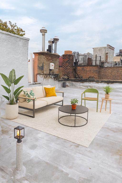 Building Photo - 51 Leroy St