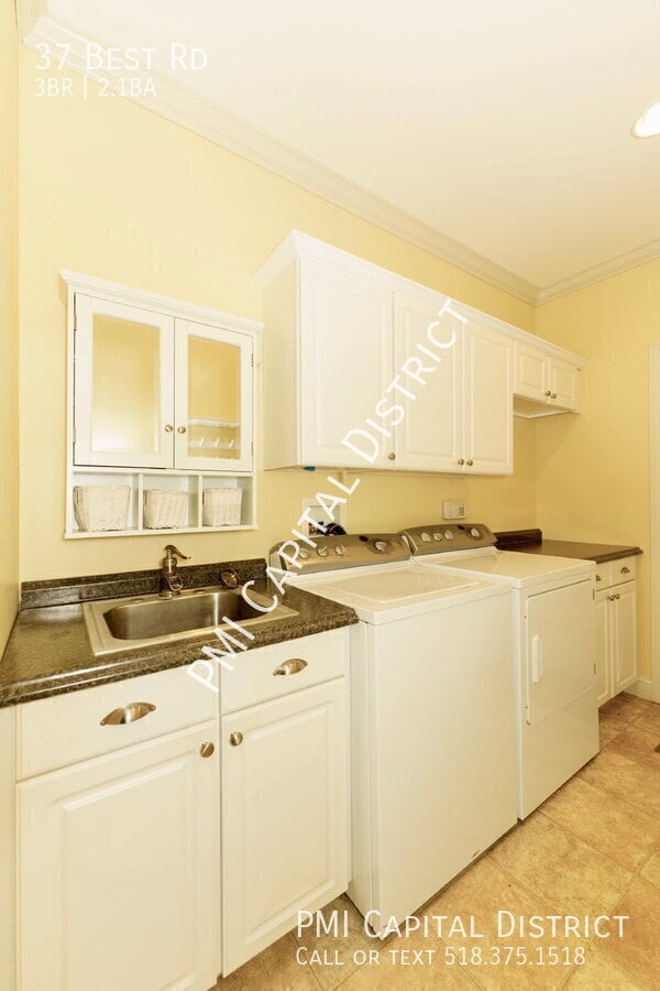 Building Photo - 37 Best Rd