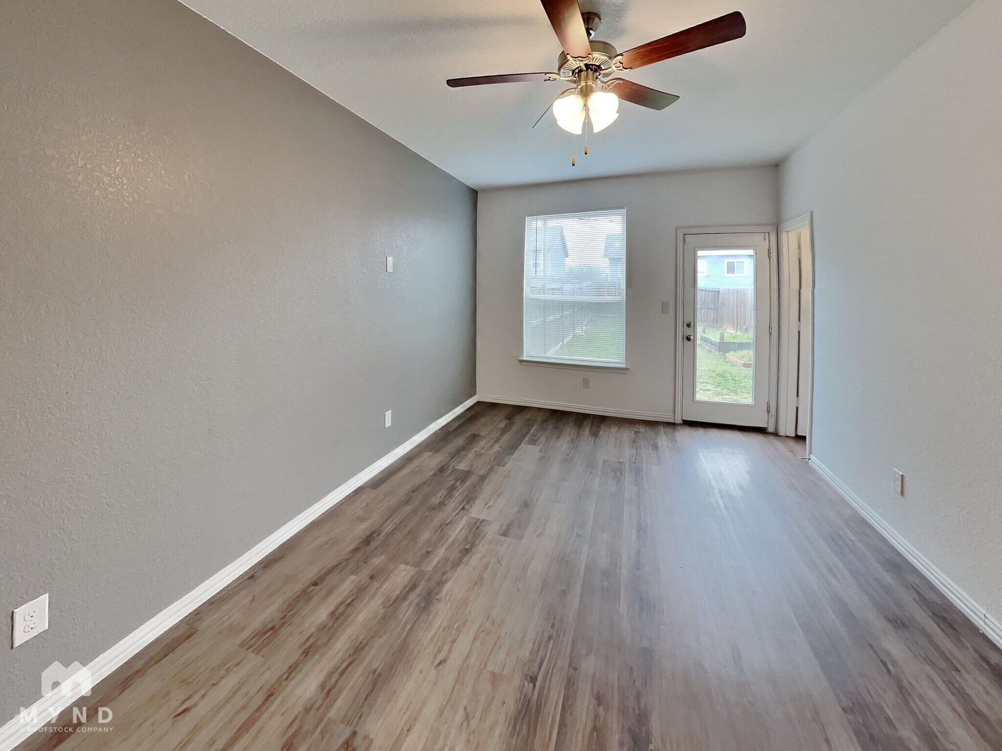 Building Photo - 3230 S Cherry Ln