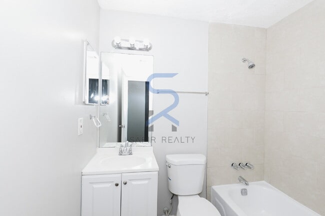 Building Photo - Move in before November 15th and choose yo...