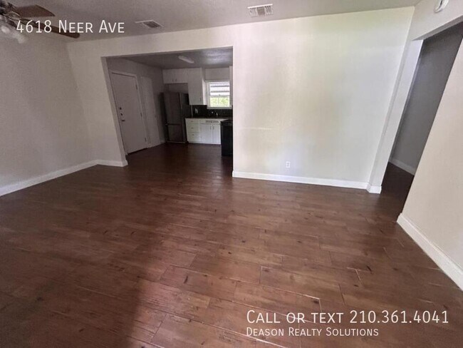 Building Photo - 4618 Neer Ave