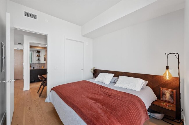 Building Photo - 44 East Ave