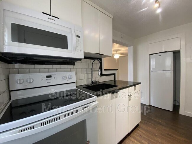Building Photo - 701 Culbertson Dr