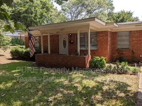 Building Photo - 1607 Briarwood Blvd