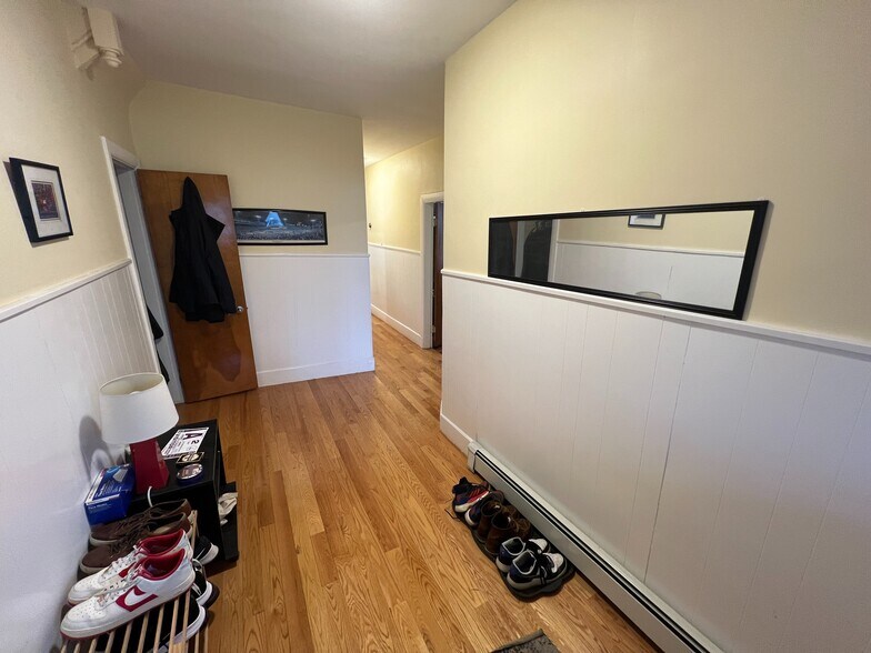 Building Photo - 29 Cameron Ave