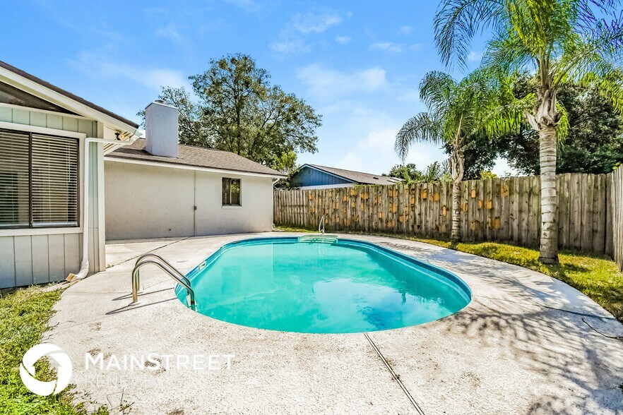 Building Photo - 576 Charles Carroll St