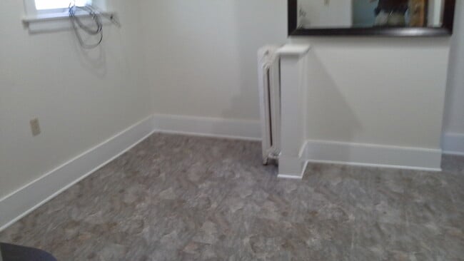 Common room - 931 E State St