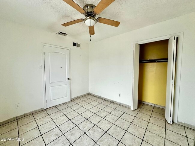 Building Photo - 6041 Yandell Dr