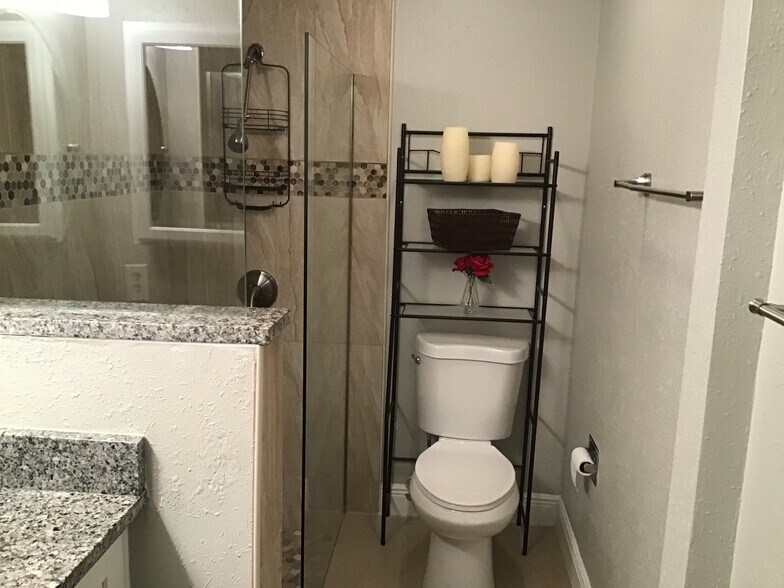 Building Photo - 7731 Danube Dr