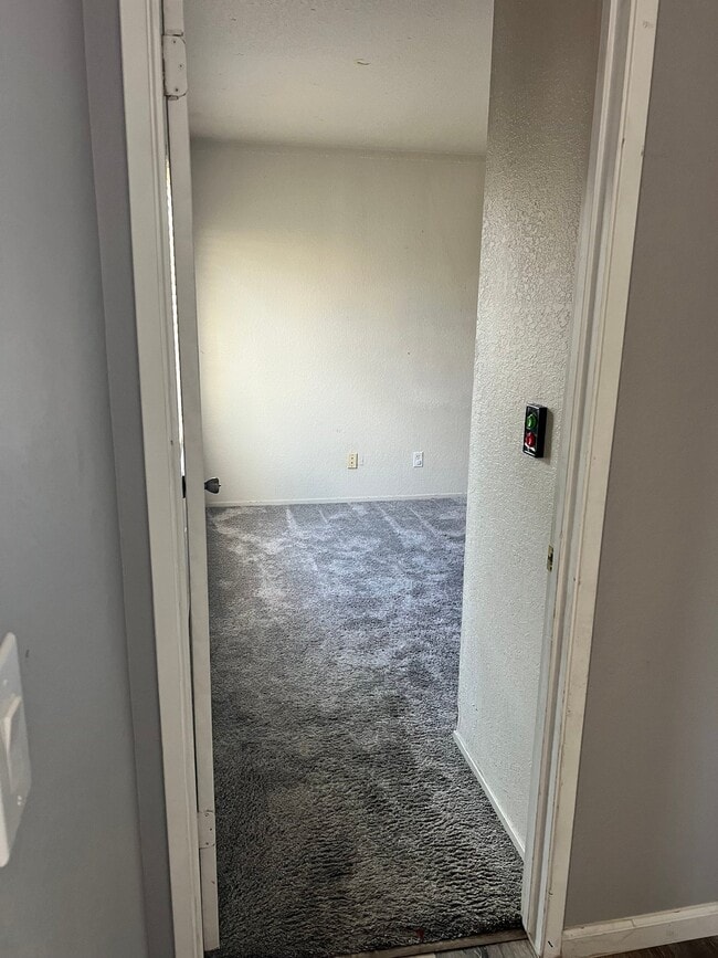 Building Photo - 1604 Porter Way