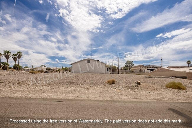 Building Photo - MOVE IN SPECIAL $800 OFF