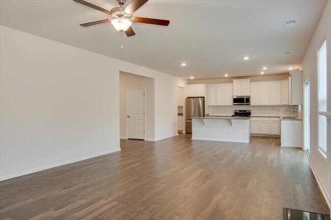 Building Photo - 6242 High Top Ln