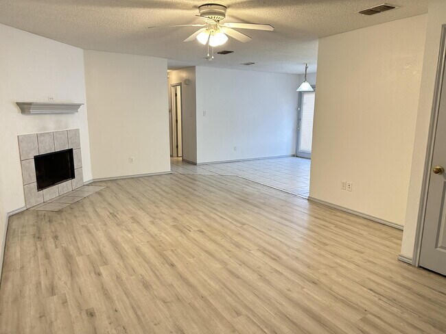 Building Photo - 604 Kline Ave