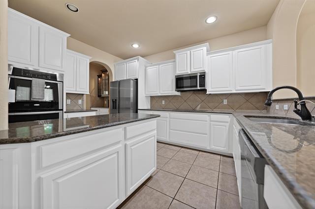 Building Photo - 5167 Welara Dr