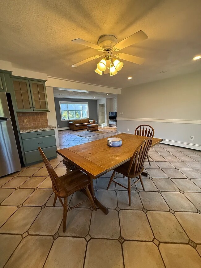 Building Photo - 46 Agrillo Cir