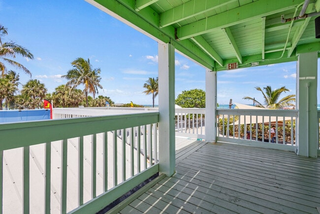 Building Photo - 110 S Ocean Dr