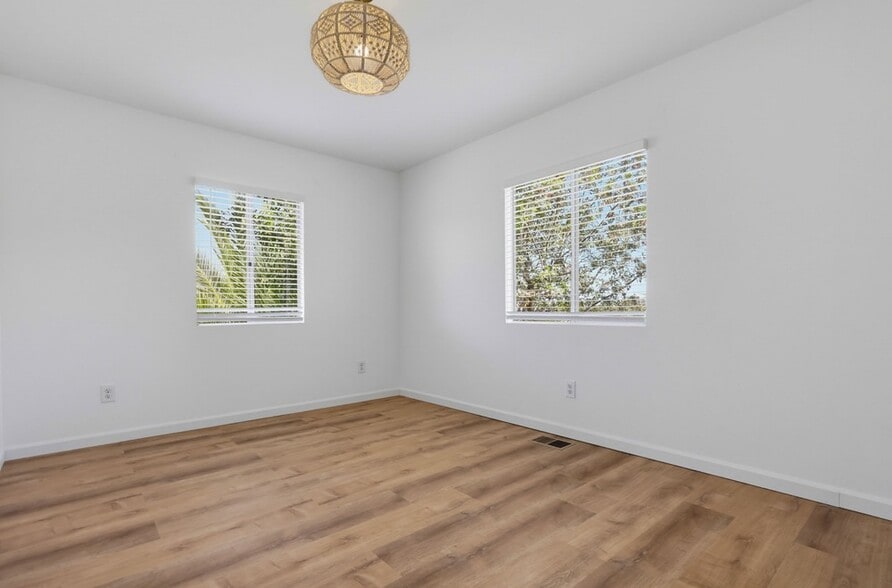 Building Photo - 7580 Saranac Ave