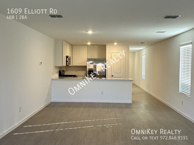 Building Photo - 1609 Elliott Rd