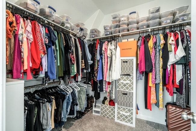 Building Photo - 24810 Timbarra Park Cir