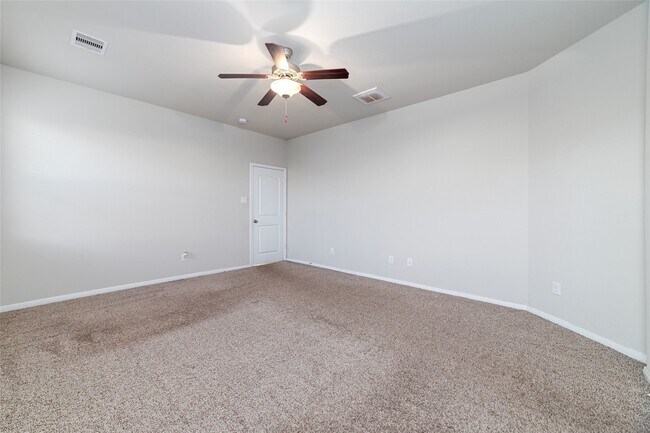 Building Photo - 5138 Royal Jasmine Pl