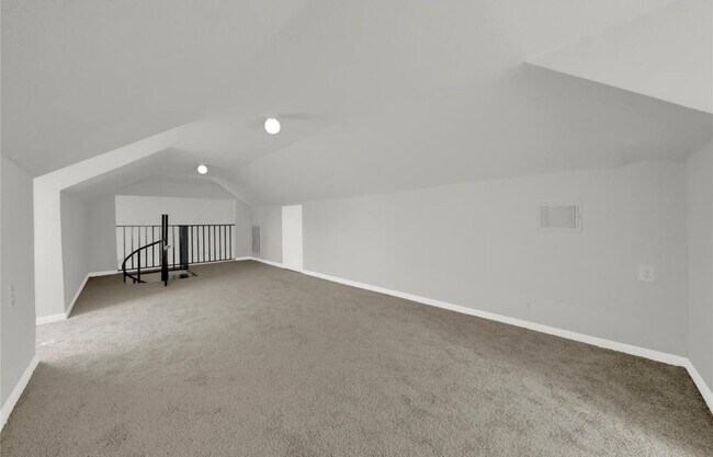 Building Photo - 106 Hanover St