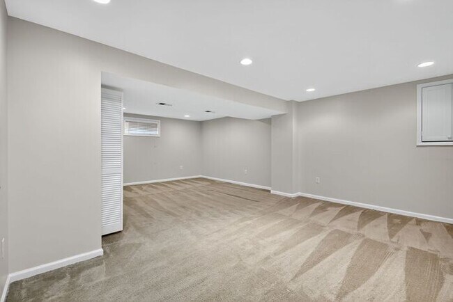 Building Photo - 2225 Pinefield Way