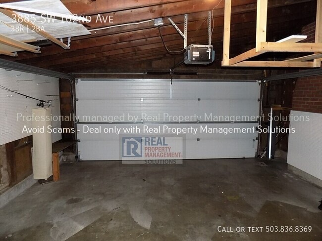 Building Photo - 3885 SW 102nd Ave