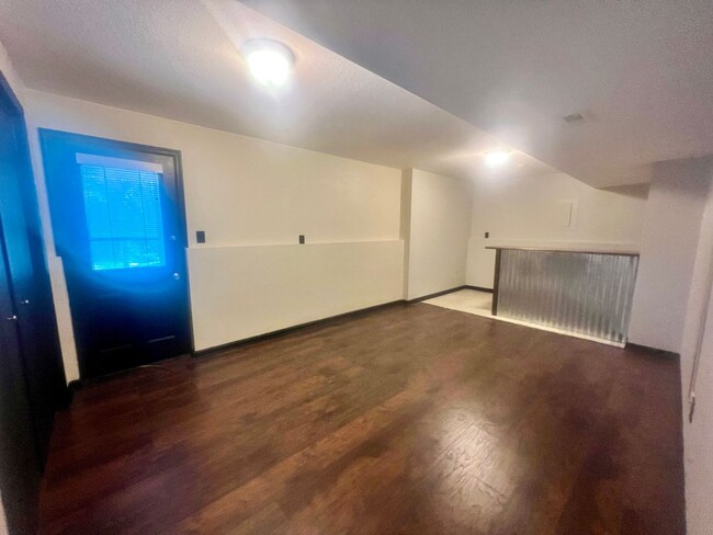 Building Photo - Who is looking for a New Kitchen?