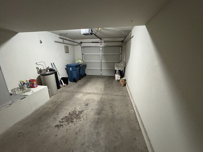 Building Photo - 8036 Laurena Ave