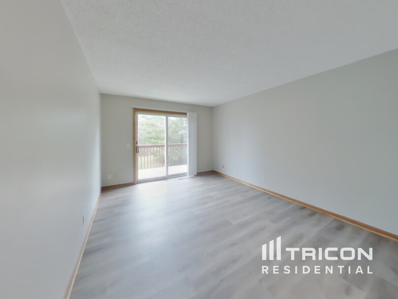 Building Photo - 4350 Thornhill Ln