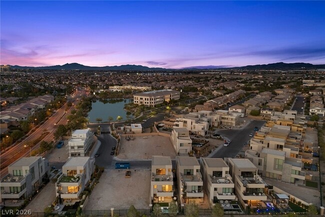 Building Photo - 4053 Heron Fairway Dr