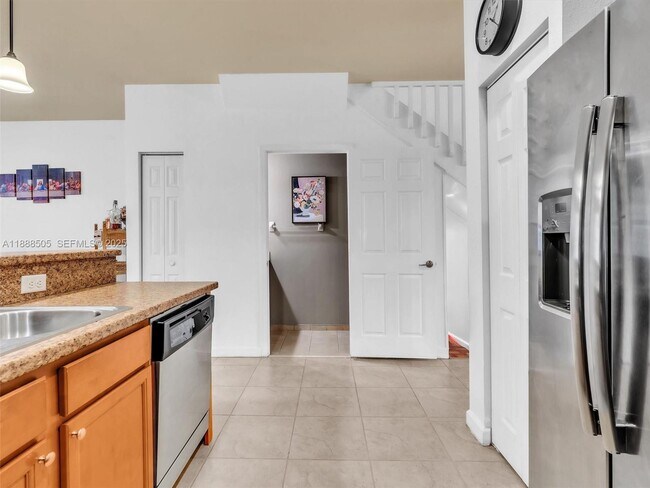 Building Photo - 8926 W 35th Ct