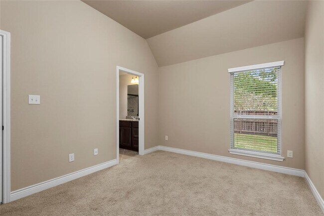 Building Photo - 196 Pine Crest Cir
