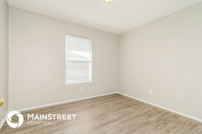 Building Photo - 8001 Marielle Cir