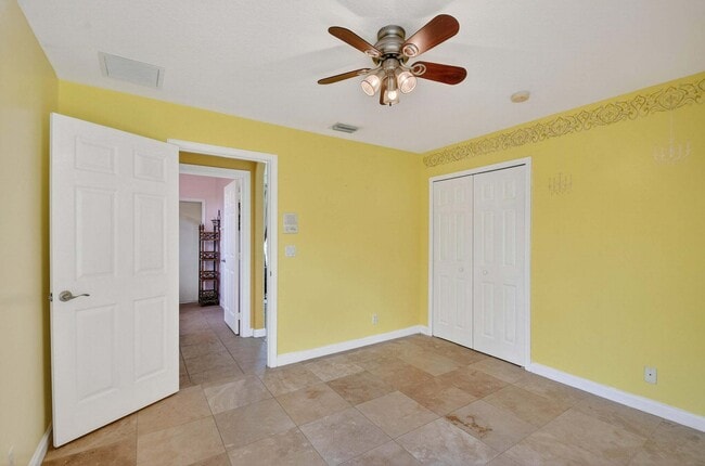 Building Photo - 3769 Victoria Rd