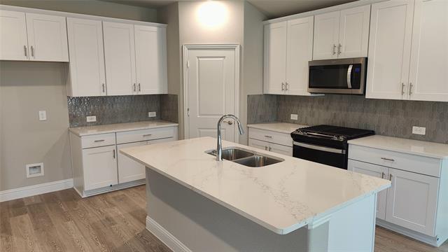 Building Photo - 3710 Canyon Dr