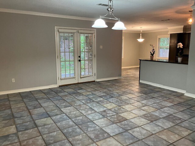 Building Photo - 111 Shadylyn Dr