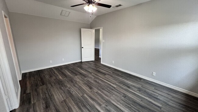 Building Photo - Move In Ready 4 Bedroom Home in Goodnight Ranch with Solar Panels!