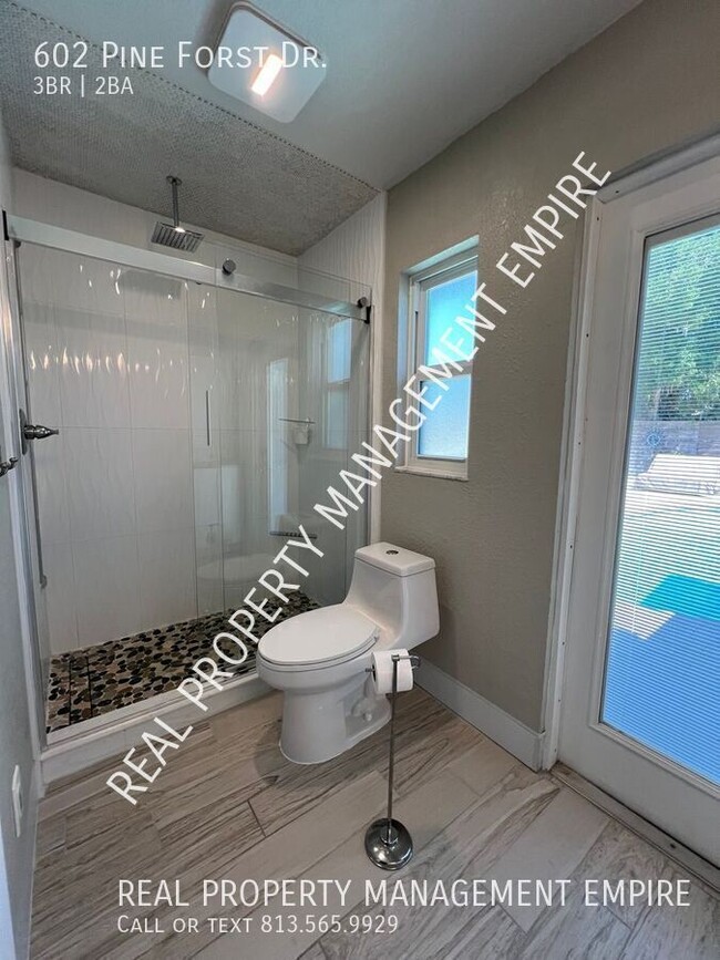 Building Photo - 602 Pine Forest Dr