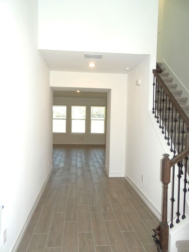 Building Photo - Brand new home in Zephyrhills