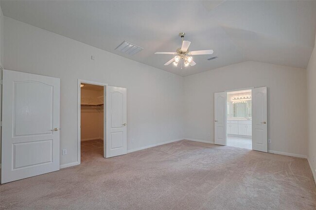 Building Photo - 11106 Fairway Dr