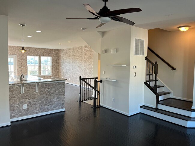 Building Photo - 927 Brechin Ln