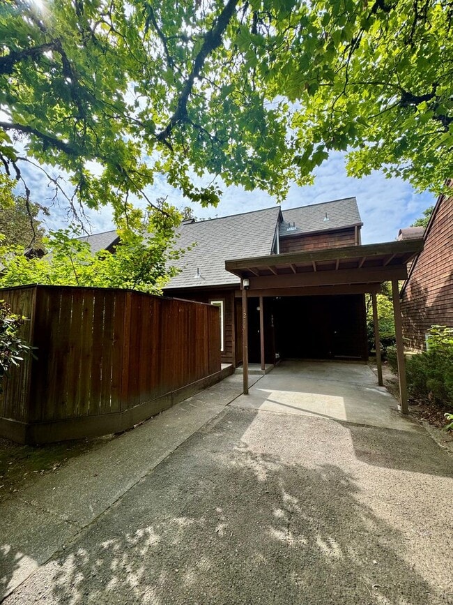 Primary Photo - NEWLY RENOVATED Two-Story Townhouse By Ave...