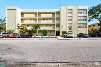Building Photo - 1201 SE 2nd Ct