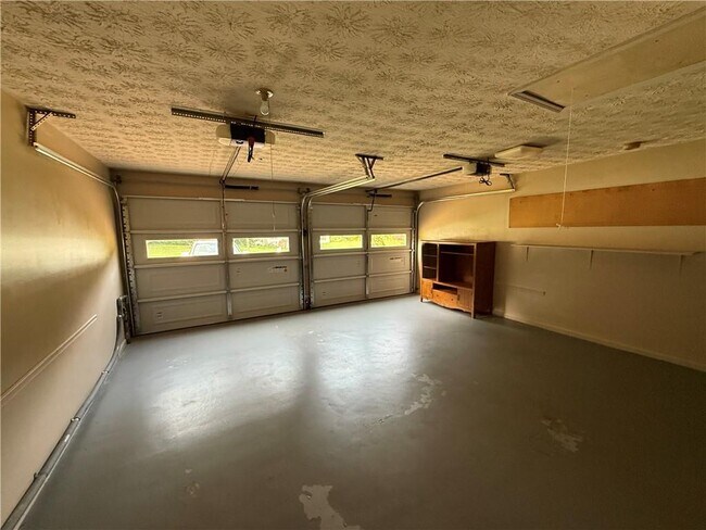 Building Photo - 3897 Saddlecreek Dr