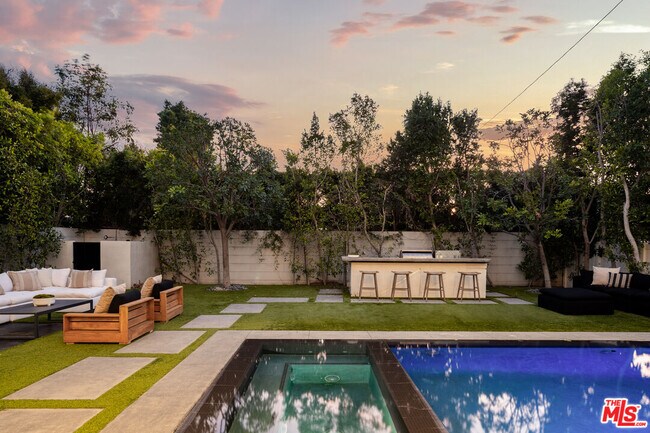 Building Photo - 4445 Camellia Ave