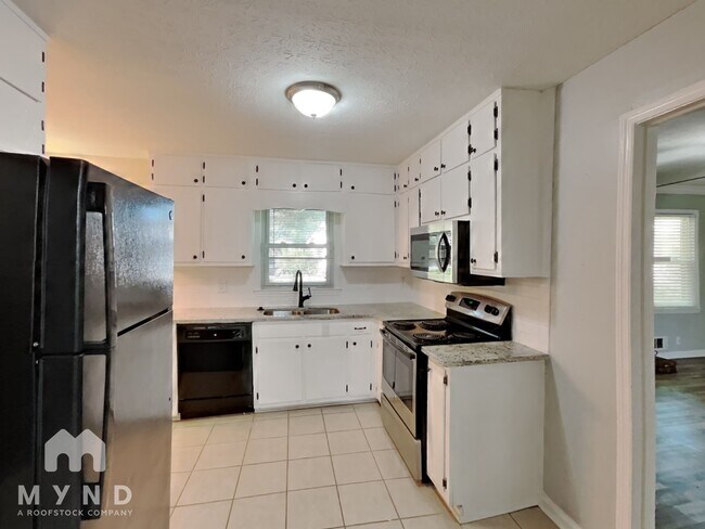 Building Photo - 411 Arrow Bend Rd