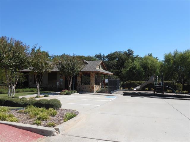 Building Photo - 492 Northbrook Ave