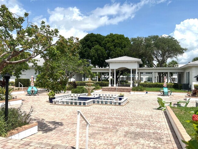 Building Photo - 2270 NE 68th St