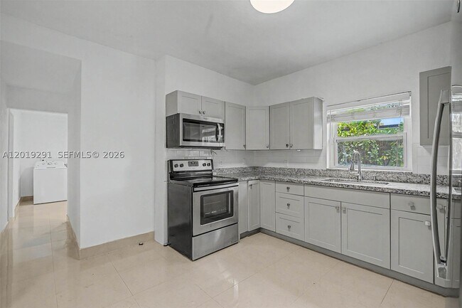 Building Photo - 5917 SW 62nd St
